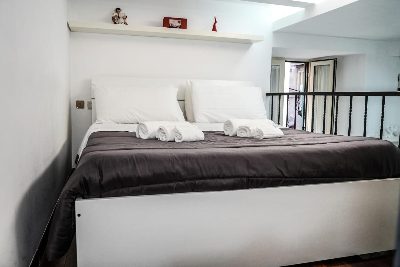Casa Vacanza La Spagnola 나폴리 외부 사진
